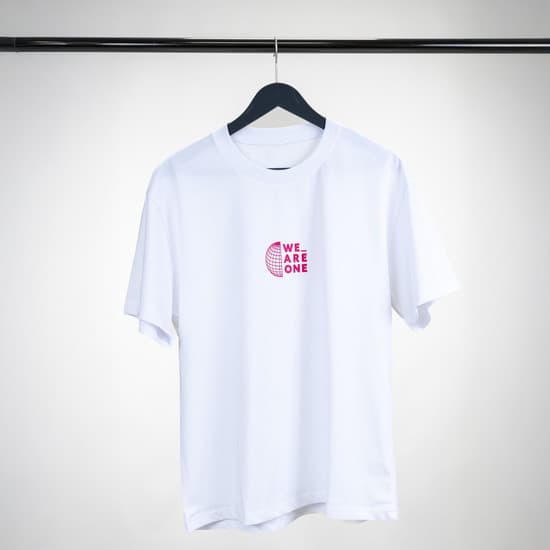 Shirt WE ARE ONE Light